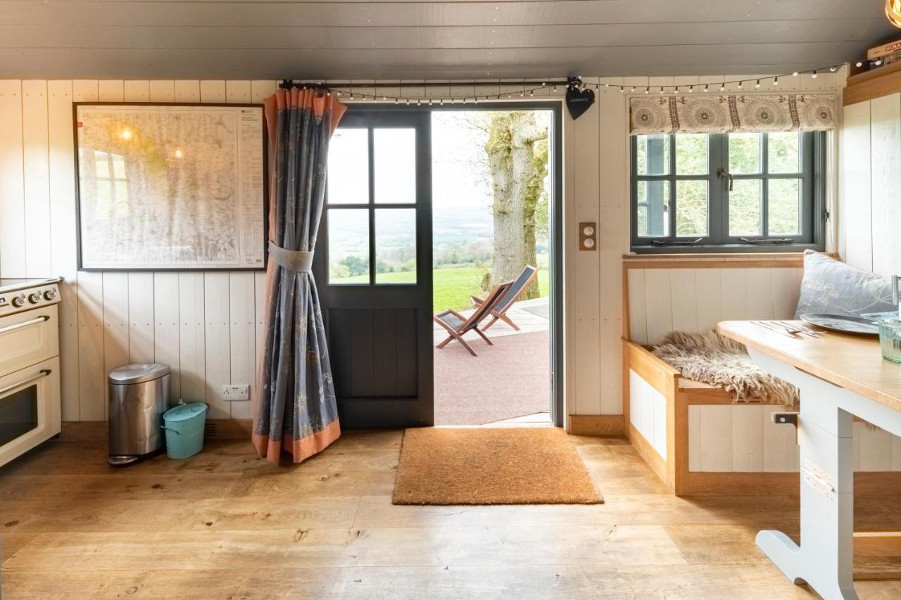 Tilbury Shepherd Huts With Hot Tubs Plus Holiday Cottages West Bagborough Exterior photo