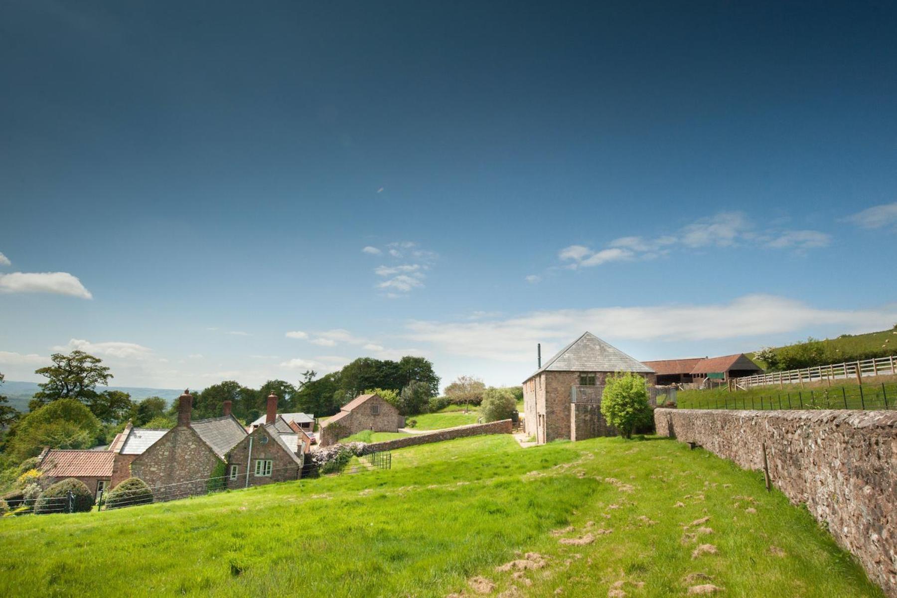 Tilbury Shepherd Huts With Hot Tubs Plus Holiday Cottages West Bagborough Exterior photo